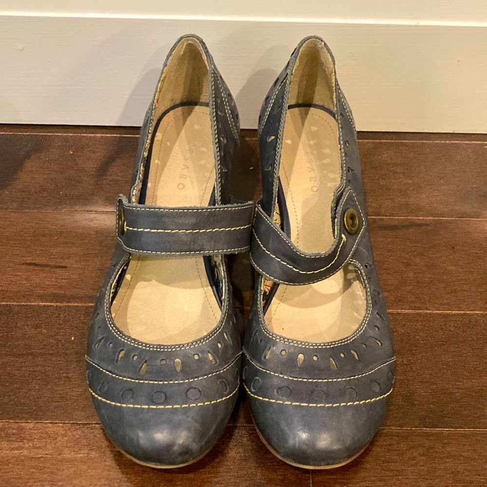 Women’s Pesaro Blue Leather Heels with Snap Size 40